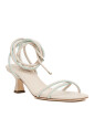 witte-hemelse-sandalen-voor-vrouwen