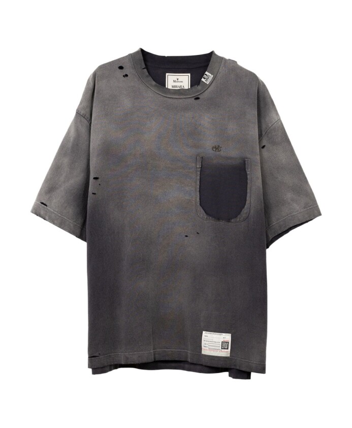 black-t-shirts-and-polos