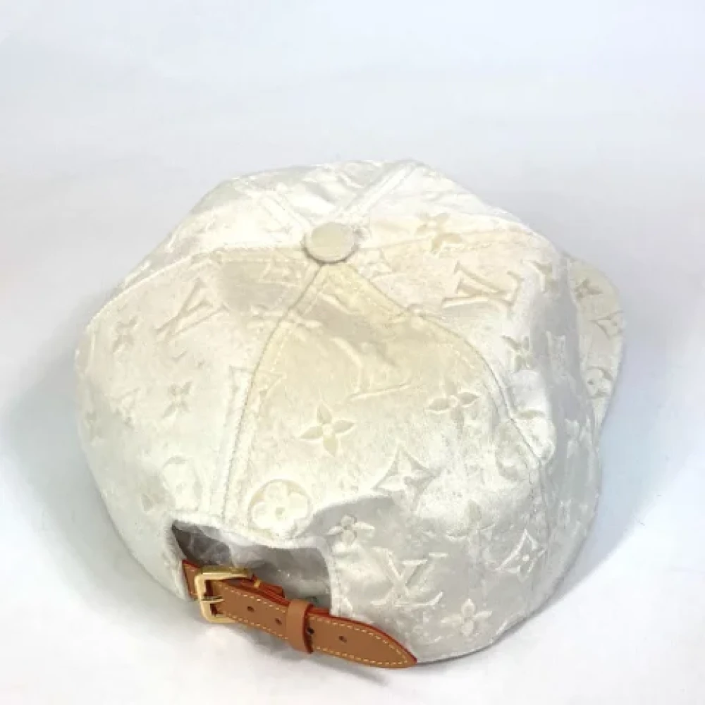 Louis Vuitton Vintage Pre-owned Fabric hats White Dames