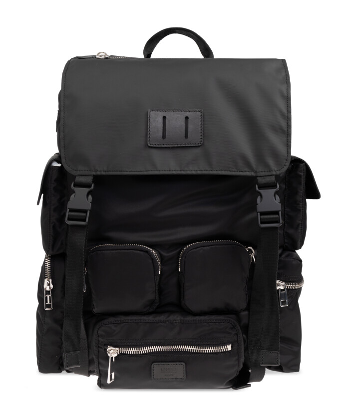 sac-a-dos-avec-de-nombreuses-poches
