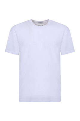 white-t-shirt-ss23-collection