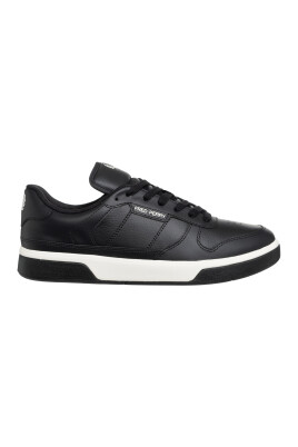 plain-b300-sneakers-with-laces-closure