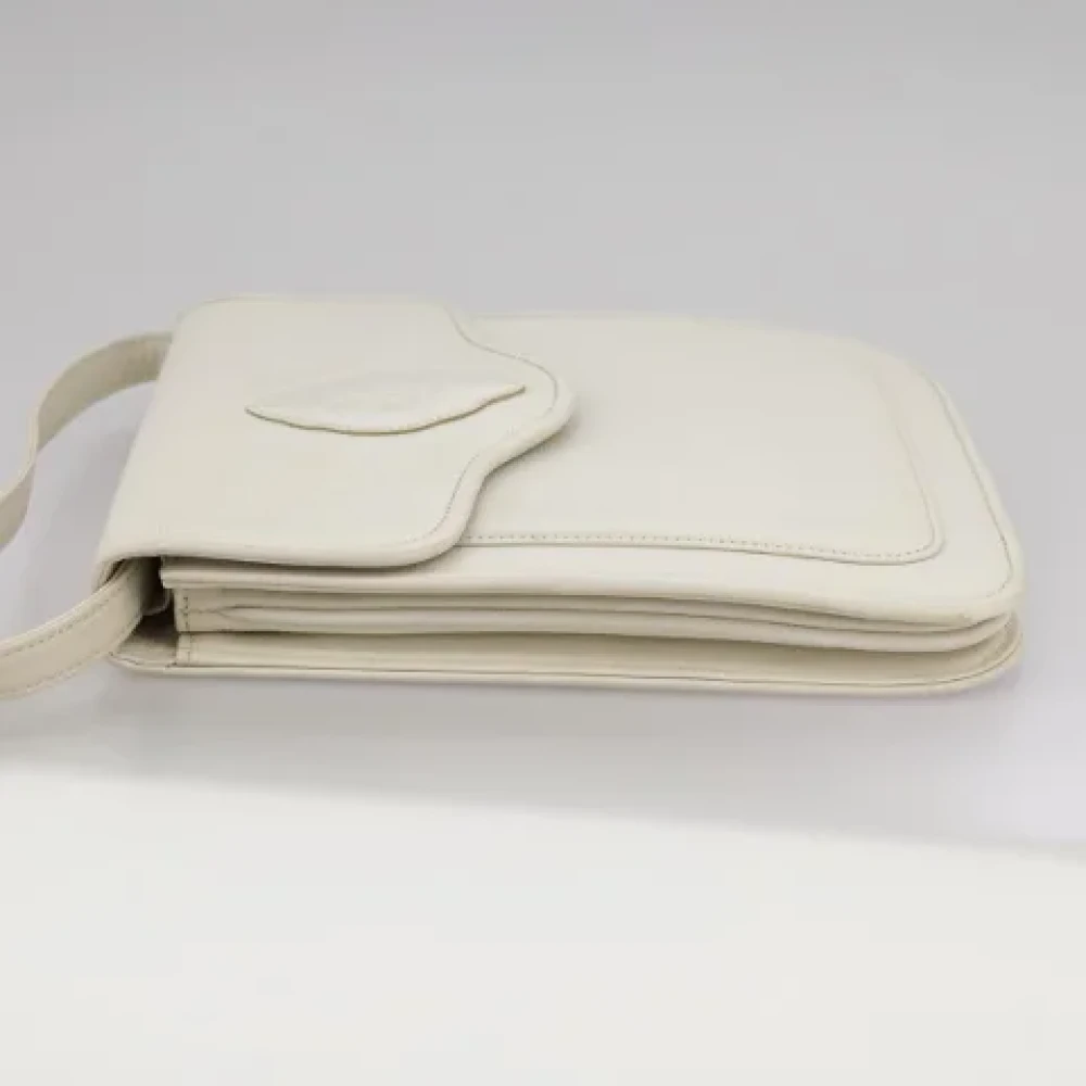 Saint Laurent Vintage Pre-owned Leather shoulder-bags White Dames
