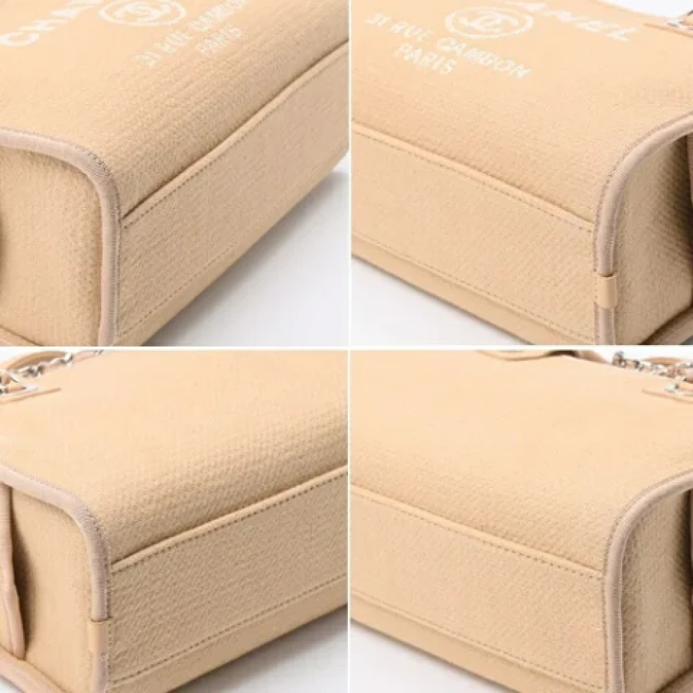 Chanel Vintage Pre-owned Canvas chanel-bags Beige Dames