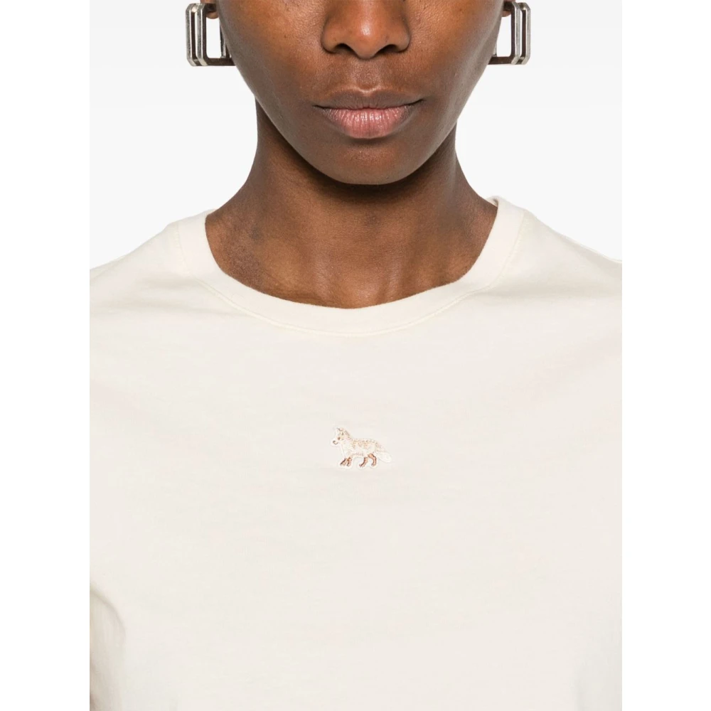 Maison Kitsuné Ecru Crew Neck T-shirts en Polos Beige Dames