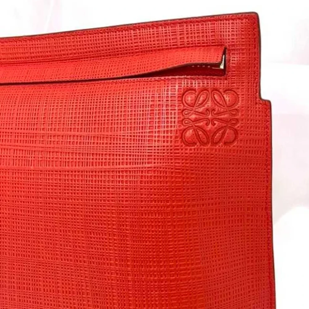 Loewe Pre-owned Fabric handbags Red Dames