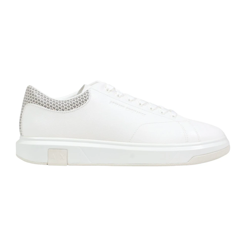 Armani Exchange Sneakers met detail op de achterkant Heren Schoenen Wit