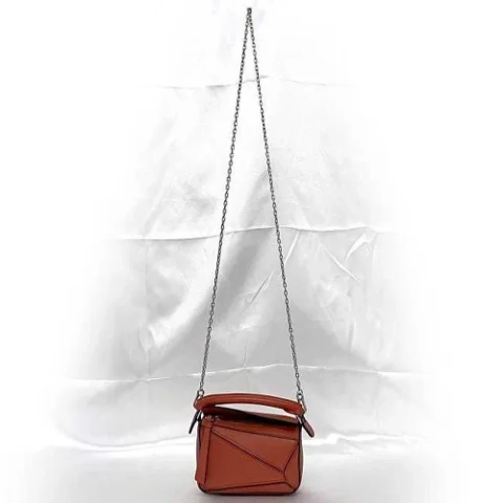 Loewe Pre-owned Fabric shoulder-bags Brown Dames