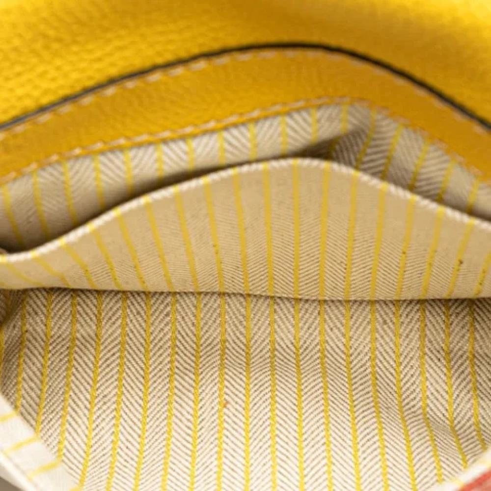 Loewe Pre-owned Canvas shoulder-bags Yellow Dames