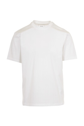 white-t-shirts-and-polos