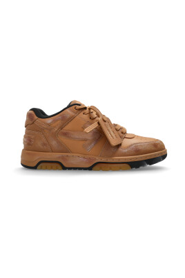 chaussures-de-sport-out-off-office