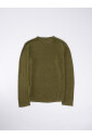 pull-leger-en-lin-vert-olive