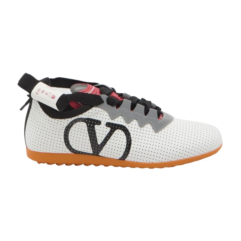 Valentino Garavani Perforated Logo Sneakers Dames Schoenen Wit