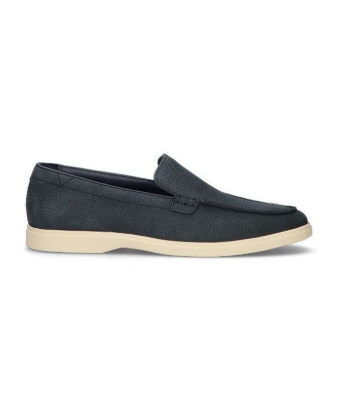 mocassin-classique-a-enfiler