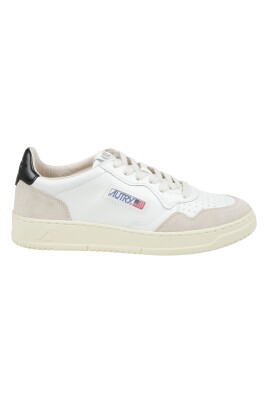 laeder-sneakers-med-ruskind-indsatser