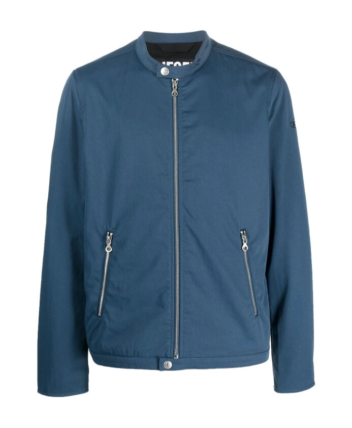 veste-decontractee-bleue-en-nylon