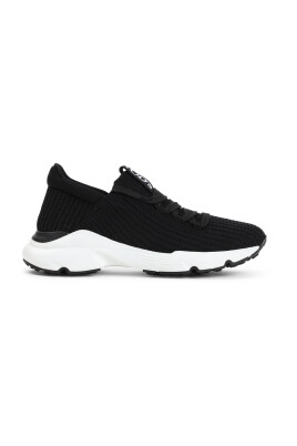 sneakers-noires-pour-femmes