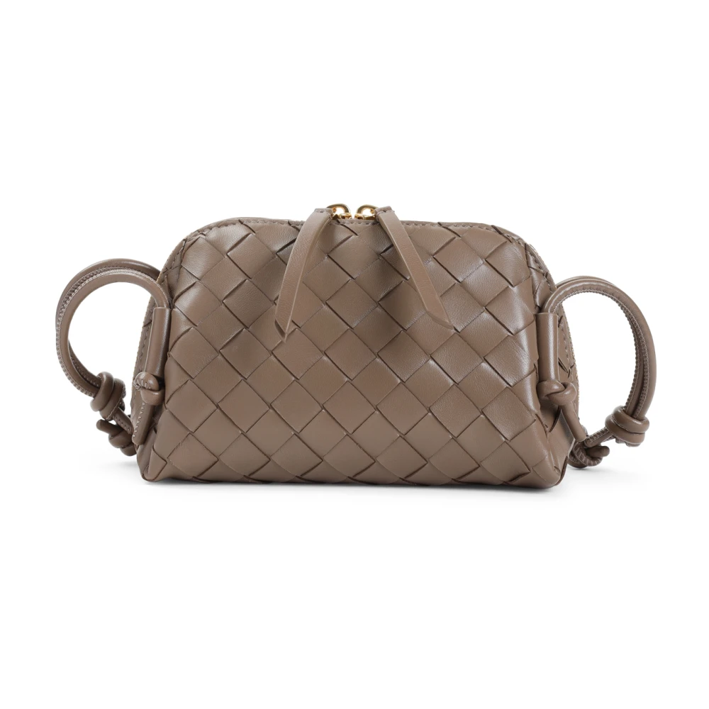 Bottega Veneta Bruine Leren Clutch Elegante Gouden Hardware Brown Dames