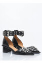 faux-leather-pumps-met-gesp