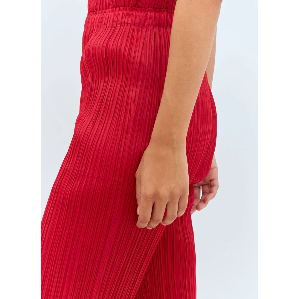 Issey Miyake Geplooide Korte Broek Red Dames