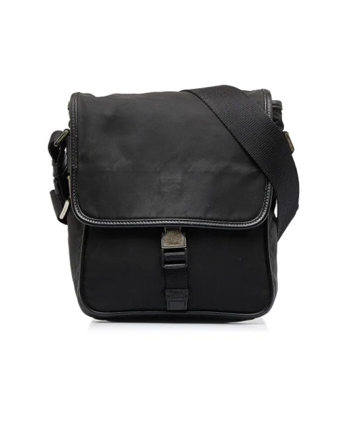 pre-owned-nylon-sacs-prada