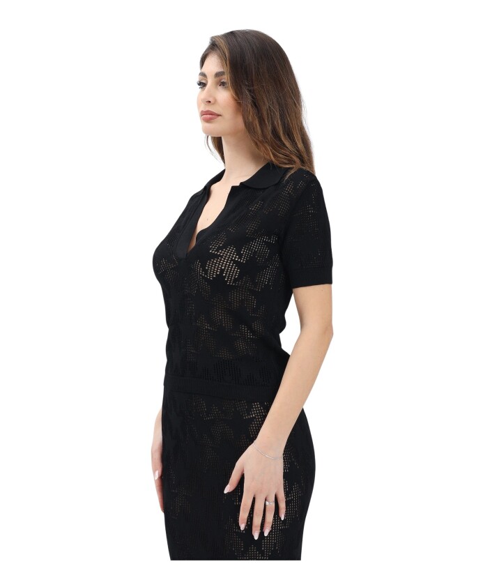 polo-noir-a-manches-courtes-avec-motif-etoile
