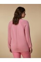 pull-rose-avec-col-en-v