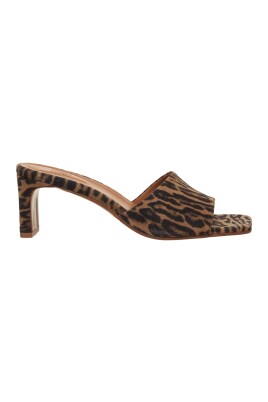 brun-djurtryck-fyrkantig-ta-pumps