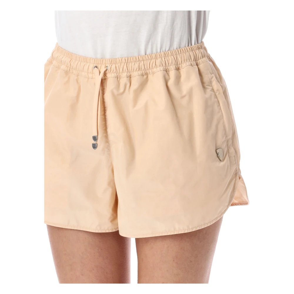 Burberry Stijlvolle Witte Winterjas Beige Dames