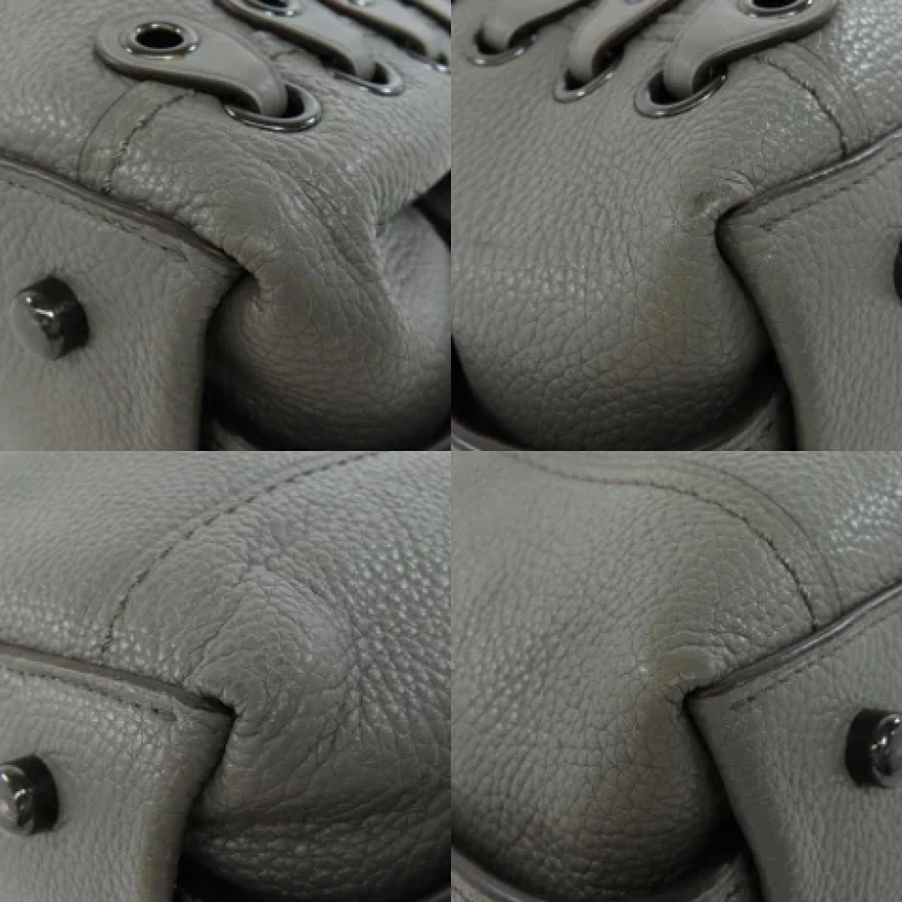 Coach Pre-owned Leather totes Gray Dames