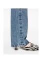 jean-vertical-bleu-avec-jambe-droite