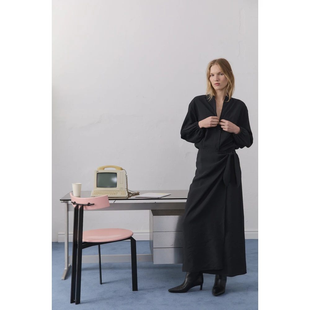 The New Society Zwarte Omslagrok Modal Polyester Black Dames