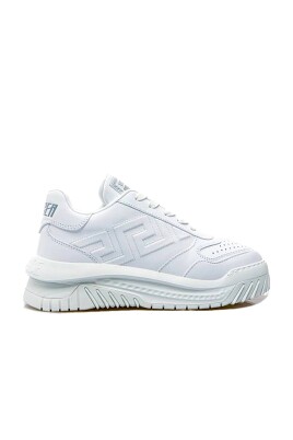 stylish-sneakers-for-a-trendy-look