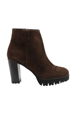 Nikiti Klackstövlett