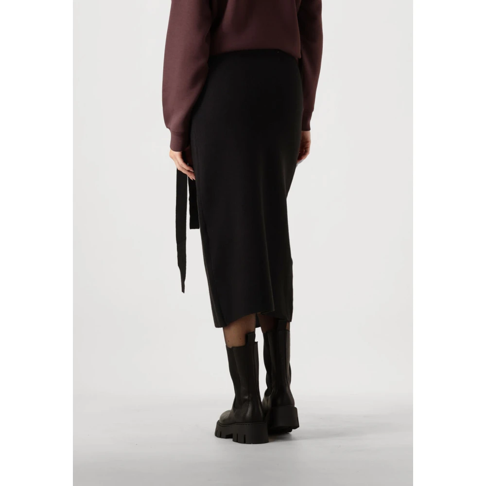 moss copenhagen Elegante Zwarte Midi Rok Black Dames