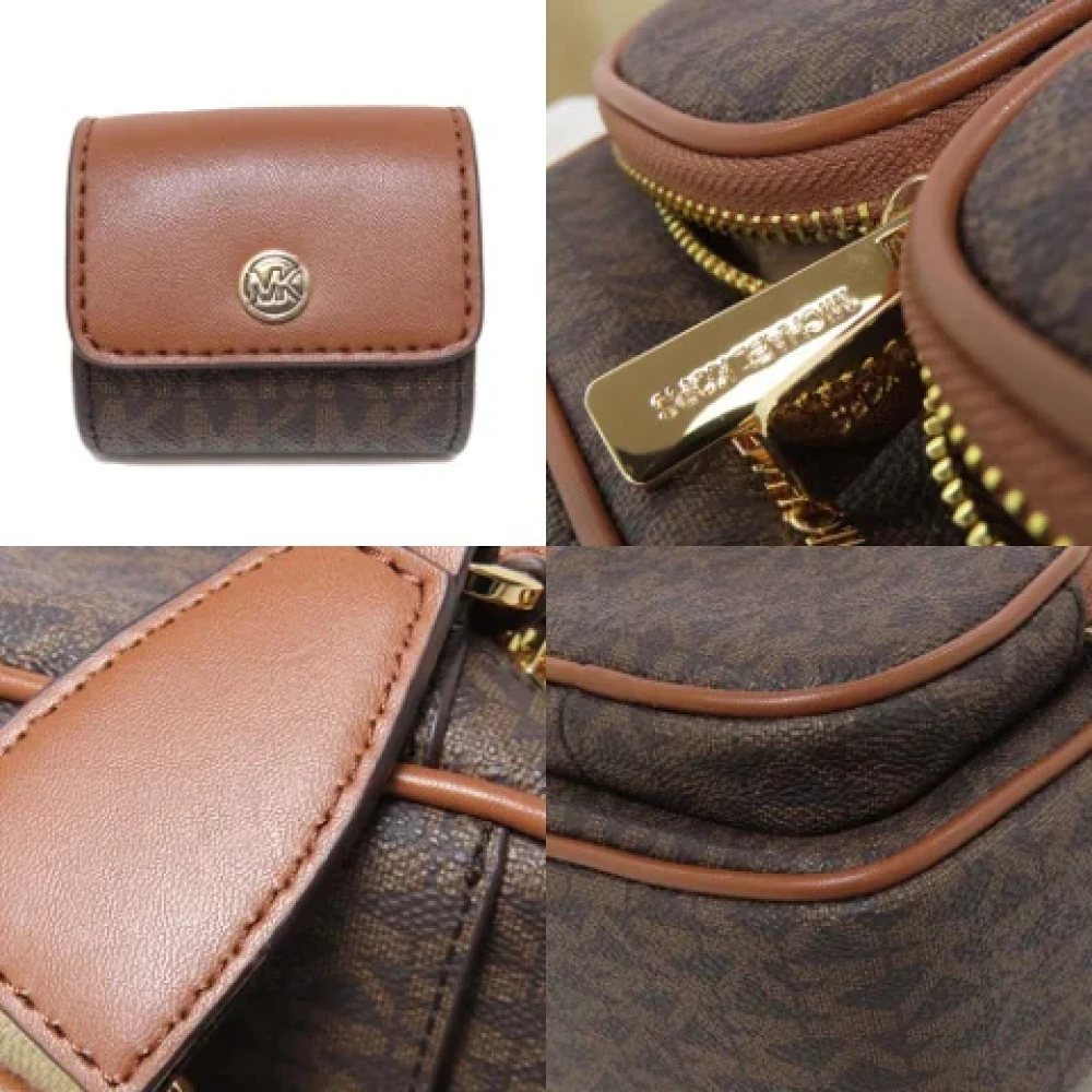 Michael Kors Pre-owned Canvas shoulder-bags Brown Dames