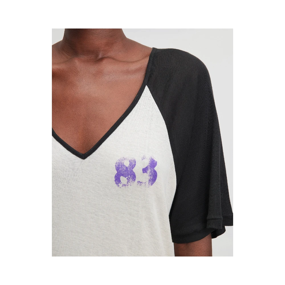 Mes Demoiselles Raglan V-hals T-shirt Off White Zwart Beige Dames