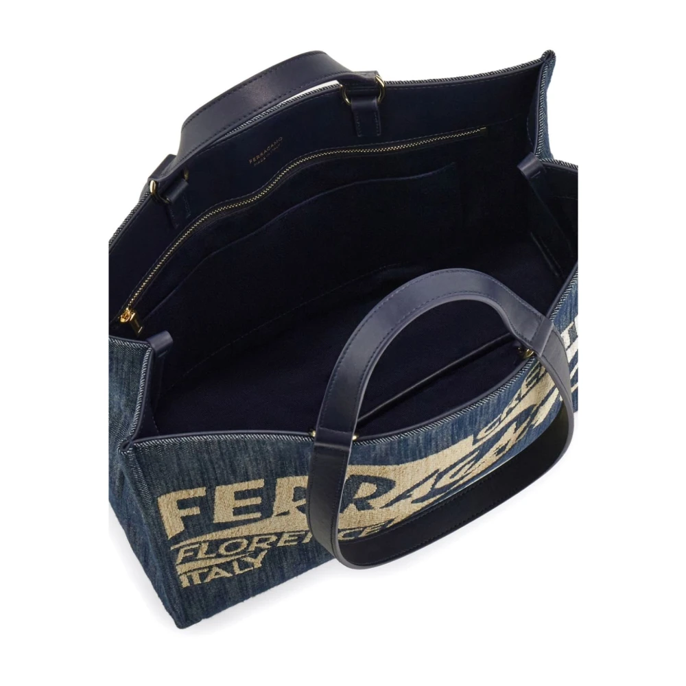 Salvatore Ferragamo Blauwe Denim Tote Tas met Borduurwerk Blue Dames