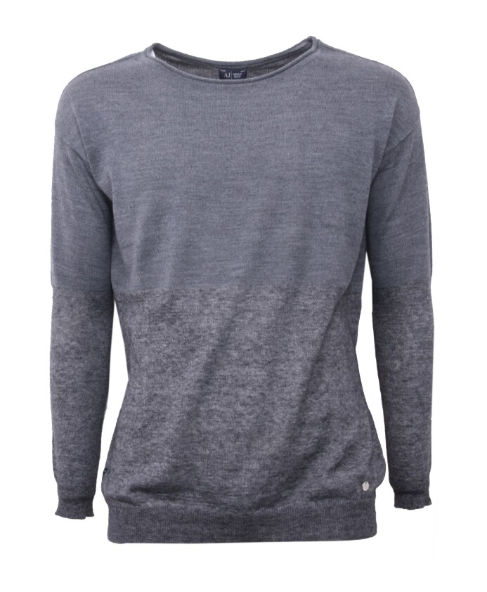 pull-en-laine-gris-fonce