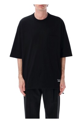 black-pocket-t-shirt-loose-fit