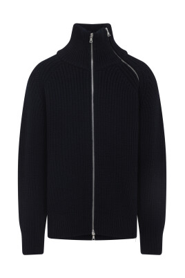 black-wool-sweater-aw25
