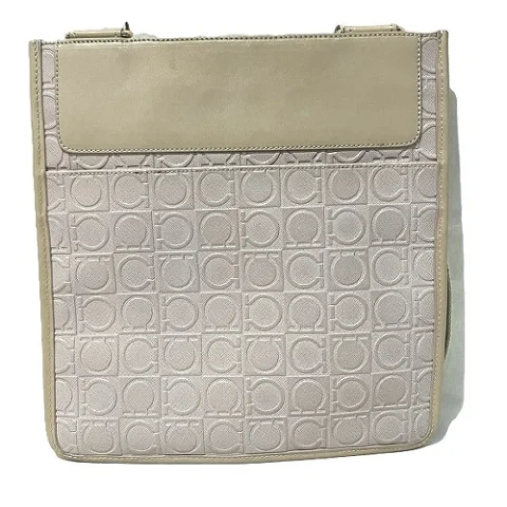 Salvatore Ferragamo Pre-owned Leather shoulder-bags Beige Dames