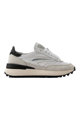 white-running-sneakers-for-athletes