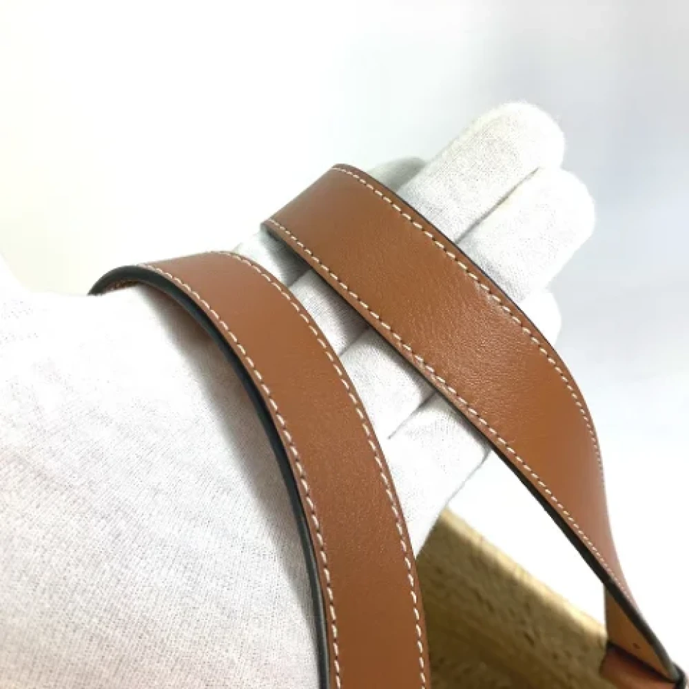 Loewe Pre-owned Fabric shoulder-bags Beige Dames