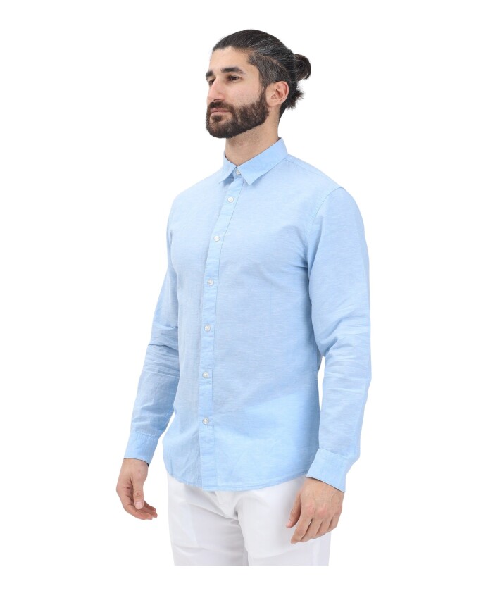 blauw-linnen-overhemd-met-lange-mouwen