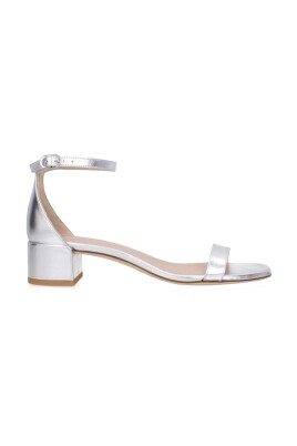 sandales-en-cuir-gris-a-talon-moyen-et-bout-ouvert