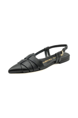 chaussures-noires-pour-femmes-j-301