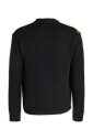 round-neck-knitwear