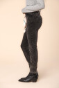 curvy-velvet-chino-pants-1000-lines