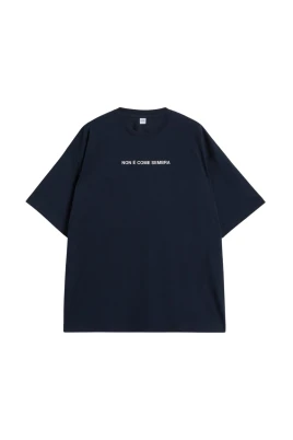 T-shirt Non è come sembra